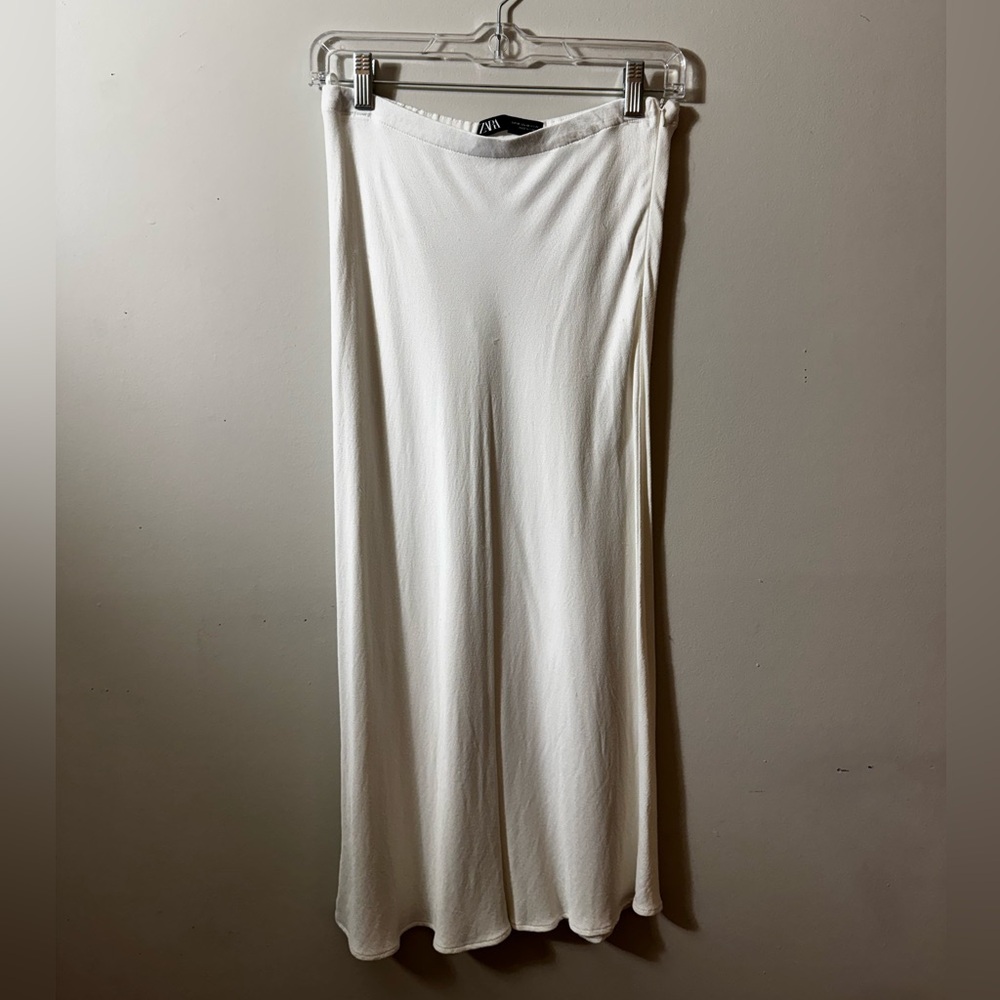 Zara Classic White Maxi Skirt